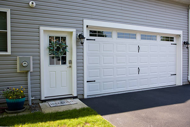 24/7 Emergency Garage Door Panel Replacement experts in Little Silver, NJ